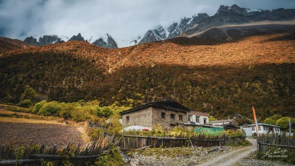 梅里雪山最後的淨土,一個藏在大山深處,僅有4戶人家的隱居之地 梅里雪山最後的淨土,一個藏在大山深處,僅有4戶人家的隱居之地