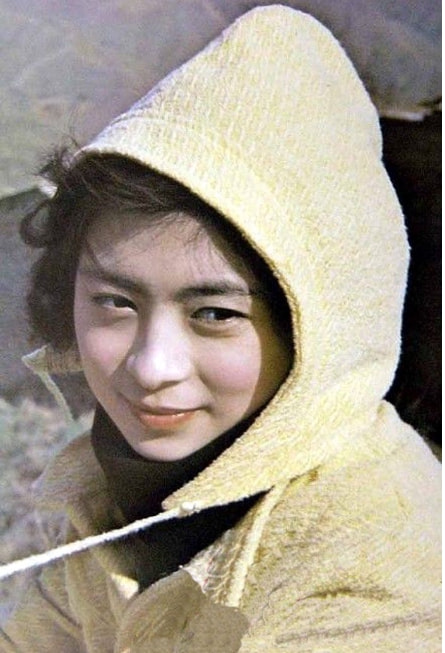 “任長霞”劉佳：淡出演藝圈10年，46歲翻紅，守了父親骨灰8年