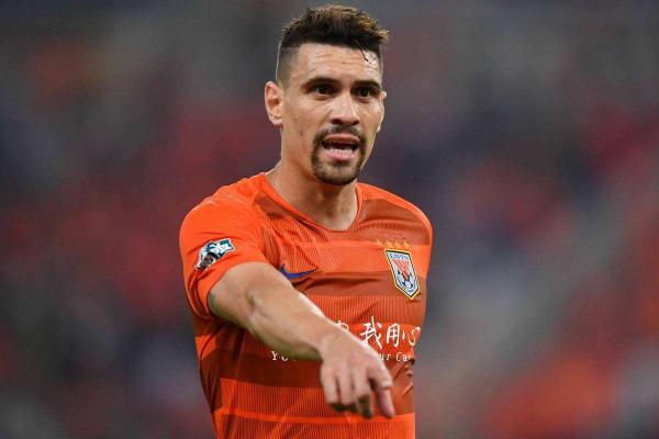 中超外援陷入兩難，該留的留不住，該回的回不來