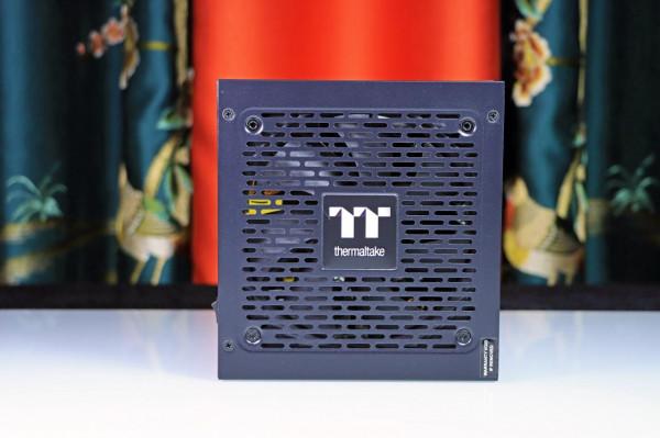 華碩 B660 重炮手 WiFi 登場，這算是半開放式主機嗎？