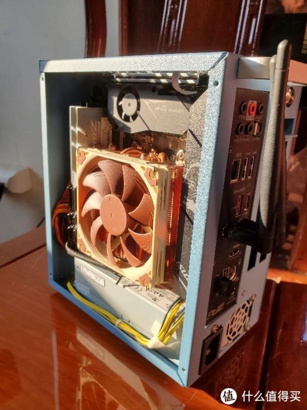 礦場大哥裝機效能小鋼炮！行動式小主機 5700G裝機分享