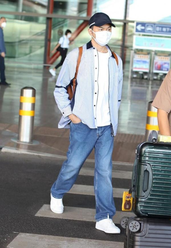 男人想年輕,不要亂穿衣!看張智霖的造型,50歲穿出20多歲的狀態 男人想年輕,不要亂穿衣!看張智霖的造型,50歲穿出20多歲的狀態