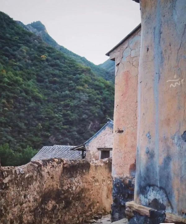 深藏在太行山峽谷中400多年曆史的爨（cuan）底下村，還是這麼火