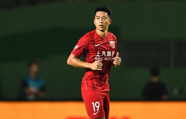 胡靖航演砸了！罕見在上港獲得首發，卻在本輪聯賽表現不佳