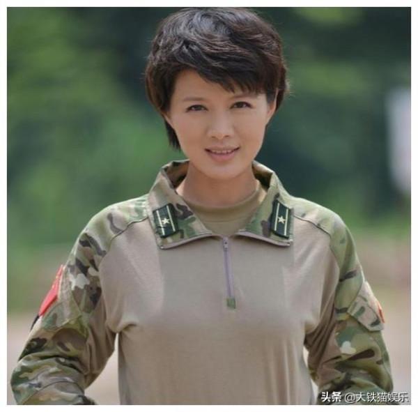 矯揉造作就別演軍旅劇了,這8位女星告訴你,什麼叫颯爽軍人氣質 矯揉造作就別演軍旅劇了,這8位女星告訴你,什麼叫颯爽軍人氣質