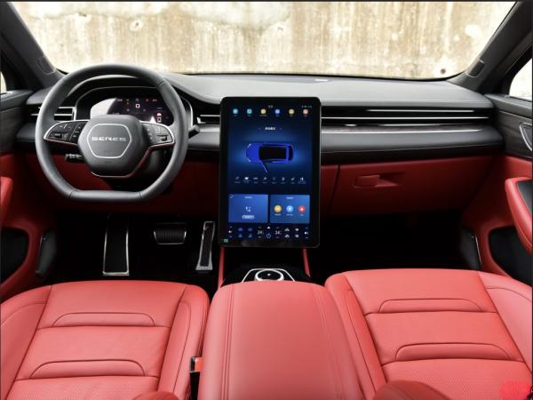 全新增程式電動SUV賽力斯華為智選SF5，綜合續航超過了1000公里