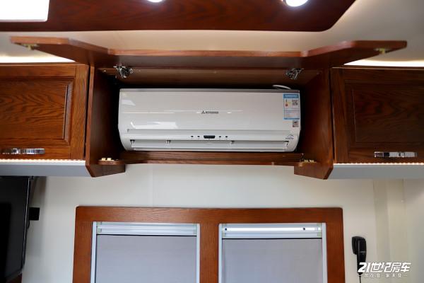 實力比肩進口MAN，實拍國內重卡傑出代表之羅曼威爾德越野房車