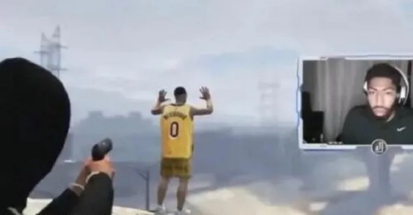 逗妹吐槽：克萊：我回來前你們打的像冠軍，我回來落後39分演我？