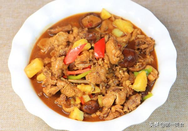 廚師長分享土豆燉雞家常做法，不焯水直接炒，鮮嫩入味，香辣下飯