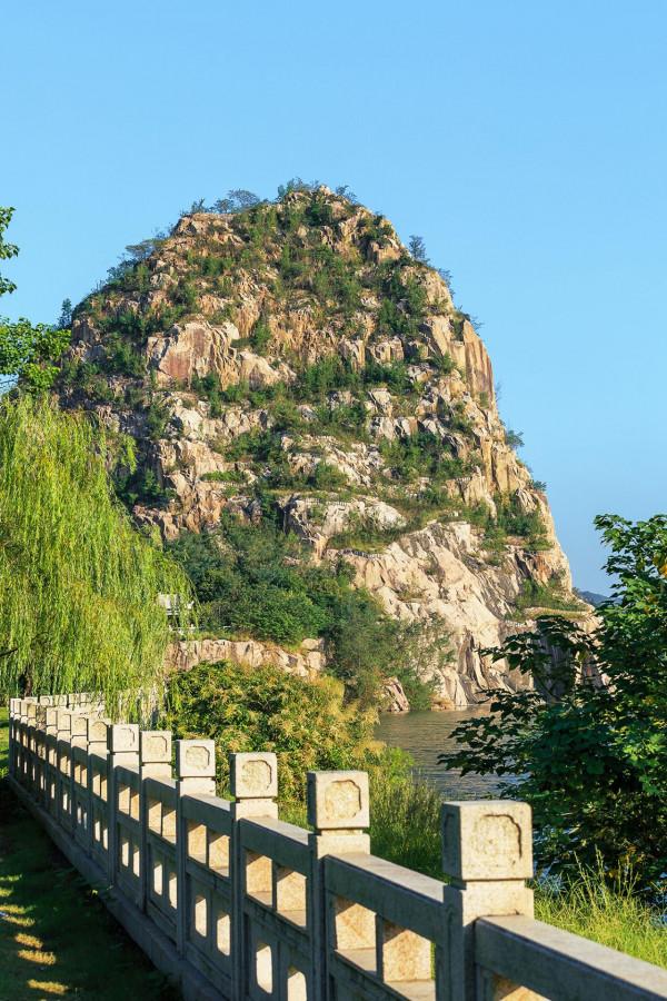 蘇州一座挖了千年都沒挖完的山，藏著怎樣的故事？