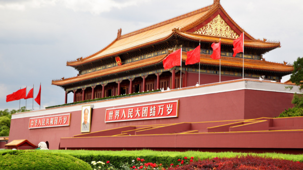 1958年,軍區一首長路過遼寧視察,發現糧庫警衛是犧牲5年戰友 1958年,軍區一首長路過遼寧視察,發現糧庫警衛是犧牲5年戰友