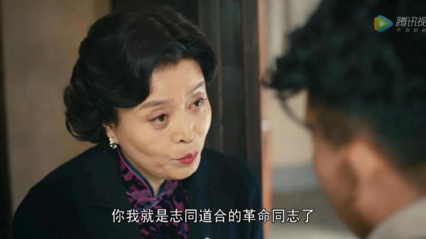 讀懂《霞光》暗藏在每個小人物身上的無奈與悲情