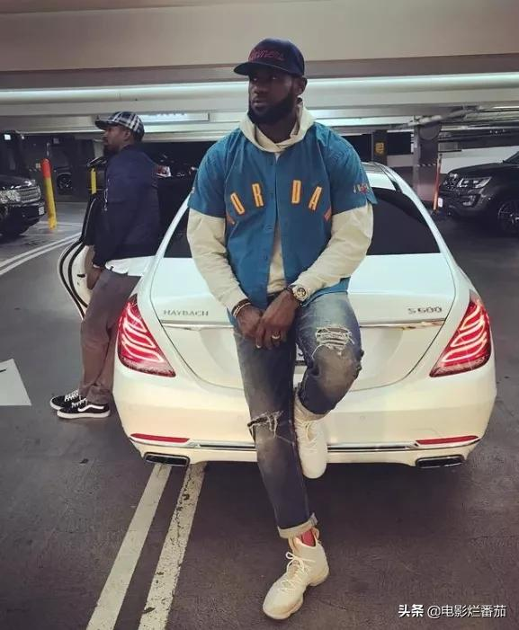 明星座駕潛規則：1.6米潘長江開路虎，1.9米巨石強森卻開法拉利