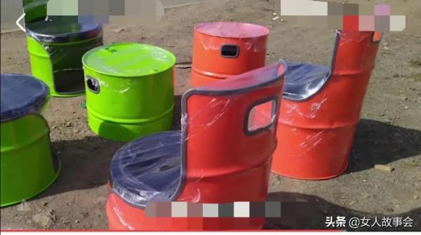 花1100元,買25個鐵桶,為兒子建房,生活很艱辛,但仍努力地活著 花1100元,買25個鐵桶,為兒子建房,生活很艱辛,但仍努力地活著