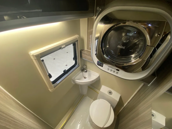 商旅兩用丨榮冶林道奇公羊RCZ600新品上市 V6發動機 內飾精緻上檔次 商旅兩用丨榮冶林道奇公羊RCZ600新品上市 V6發動機 內飾精緻上檔次