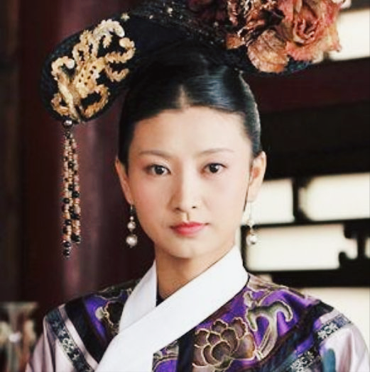 甄嬛傳播出前無人看好，孫儷被質疑扮嫩，網友希望佟麗婭演甄嬛