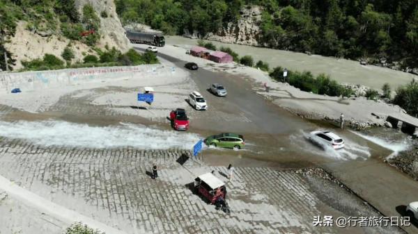 米堆冰川—世界上海拔最低的冰川