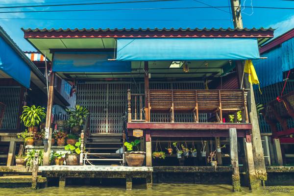 泰國首個水上菜場，已有上百年曆史，與中國淵源頗深