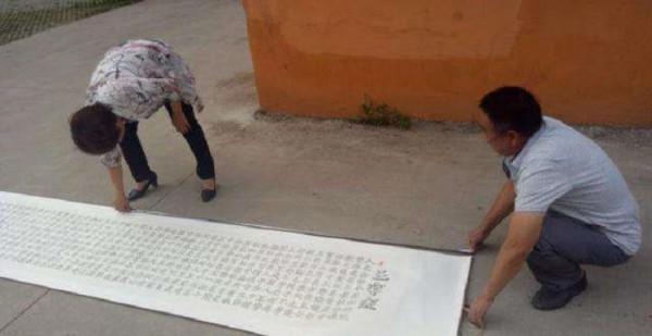 山東農民堅持38年寫書法，一幅字10萬不賣，靠寫字送兒子出國留學