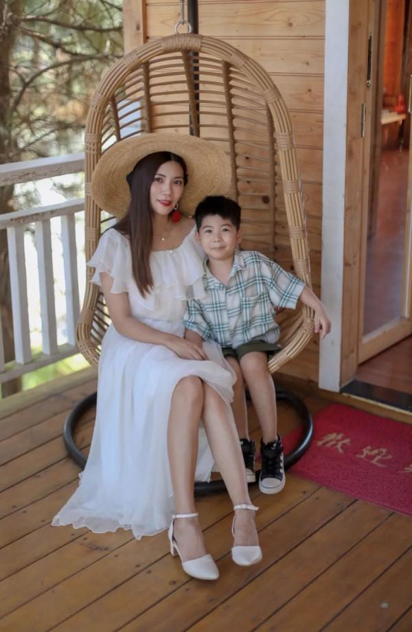 周邊遊｜住進小木屋泡私湯，乘網紅小火車玩彩虹滑道