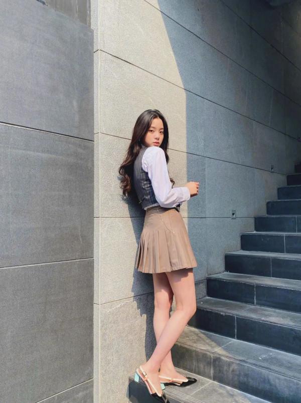 剪短髮後的歐陽娜娜，百變造型又美出圈