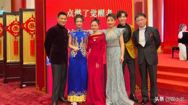 這9位藝人，憑啥能作為代表集體上《新聞聯播》？3個共同點是底氣