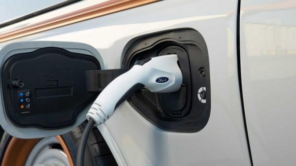 福特F-100電動概念皮卡釋出,Mach-E同款動力,480馬力 福特F-100電動概念皮卡釋出,Mach-E同款動力,480馬力