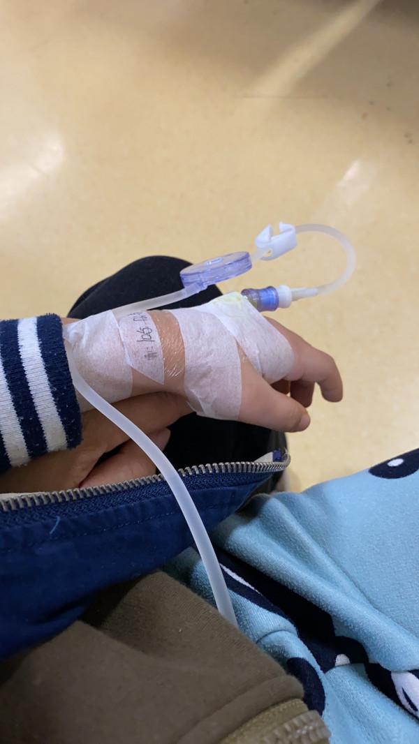 反覆發熱、咳嗽、嗜睡，誤以為是小感冒，可能是支周炎