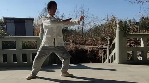 太極開發人體潛能，之太極是當今很好的運動，老小適宜