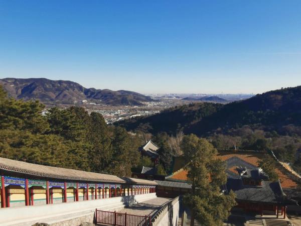 香山公園內香山寺遊玩的人相對較少,老鐵們走起 香山公園內香山寺遊玩的人相對較少,老鐵們走起
