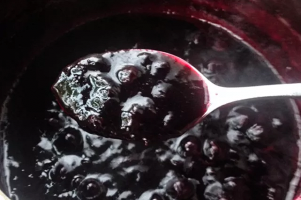 趣味早餐食譜:熱帶魚吐司麵包搭配雞絲蔬菜沙拉 趣味早餐食譜:熱帶魚吐司麵包搭配雞絲蔬菜沙拉