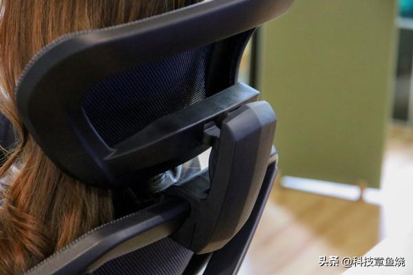 拯救者電競椅C7上手體驗，充分緩解坐姿壓力