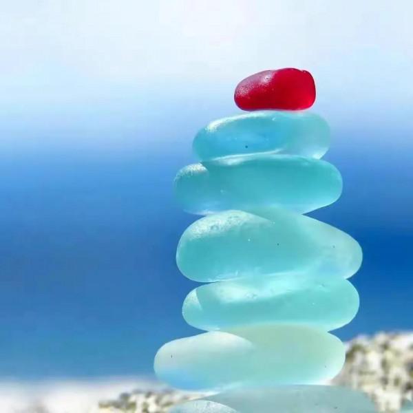 什麼是海玻璃？50幅玲瓏剔透•糖果色•海玻璃的由來