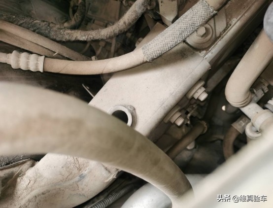 六七十萬買二手入門級賓士S320L 買家：這車況買回家供著？