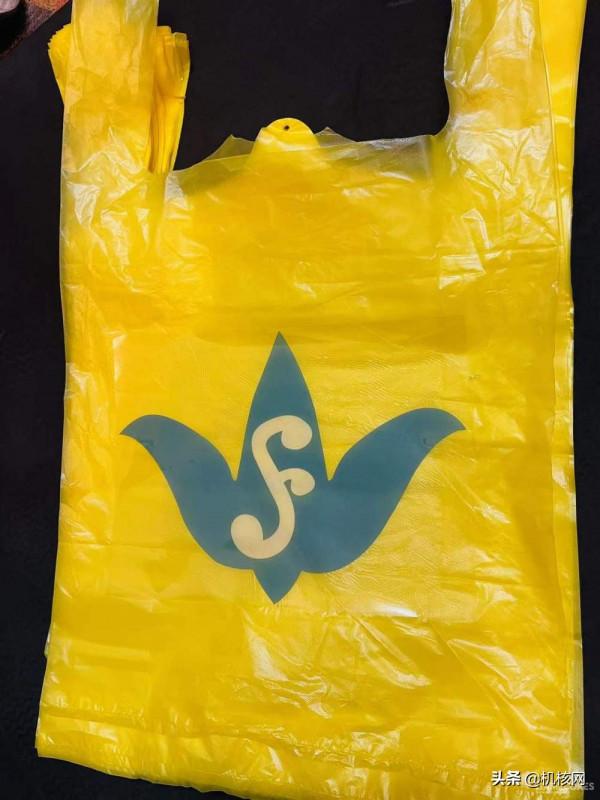 我們在《極樂迪斯科》only同人展上，演唱了《聖桑小教堂》