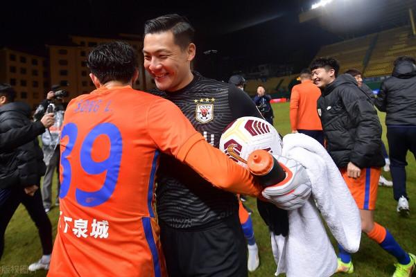 評分山東泰山冠軍戰：小金髮光、老費定鼎，德爾加多有組織無紀律