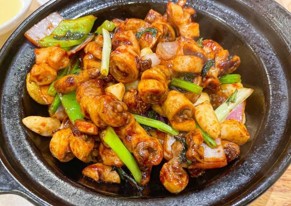 冷!冷!冷!廣東人,這幾種熱辣辣的砂煲美食,天冷吃最對味 冷!冷!冷!廣東人,這幾種熱辣辣的砂煲美食,天冷吃最對味