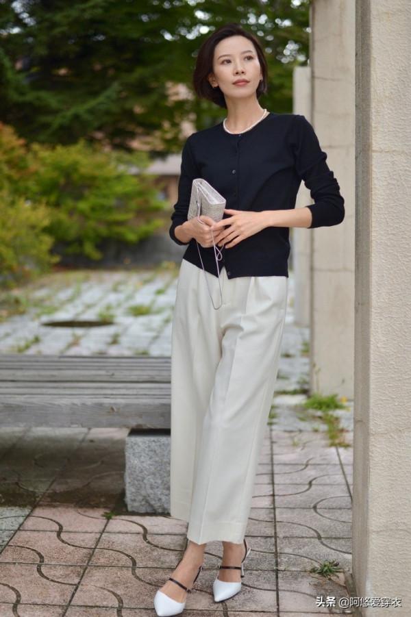 認真過秋的女人,早就備上“奶奶裙、奶奶褲”了,優雅不說還顯瘦 認真過秋的女人,早就備上“奶奶裙、奶奶褲”了,優雅不說還顯瘦