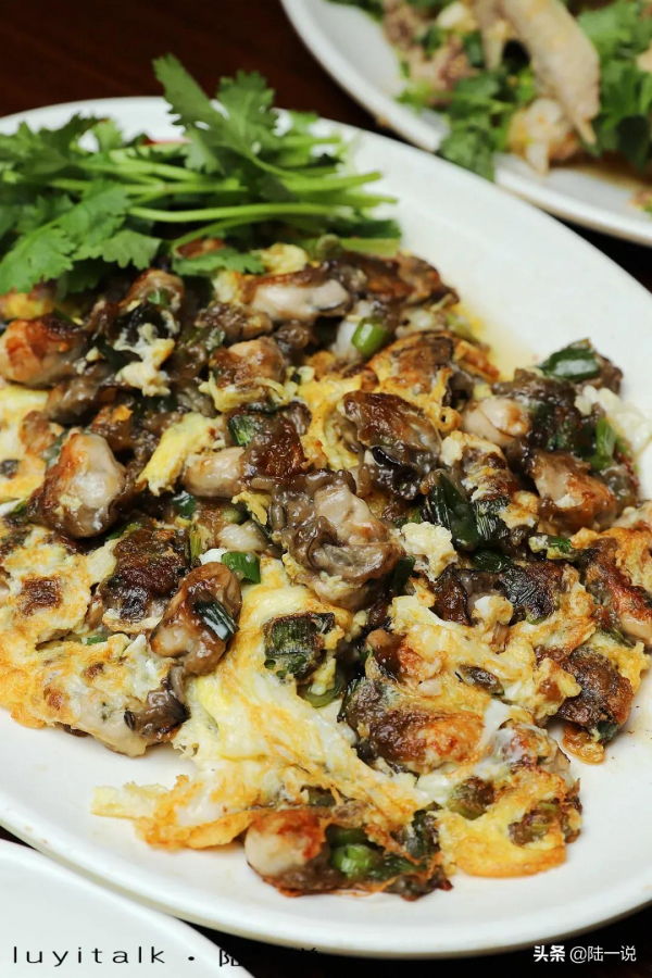 沙蟲沙茶麵好好吃，加肉筋，一碗只要25元，我在廈門八市吃到了