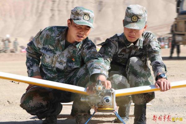 不上天的“飛行員”，卻成了戰友們心中的“崑崙飛鷹”