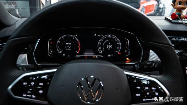 大眾CC改裝變道輔助+ACC+觸控方向盤,顏值和實用性都有了 大眾CC改裝變道輔助+ACC+觸控方向盤,顏值和實用性都有了