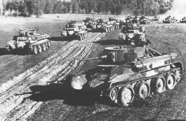 蘇聯將軍斯捷潘,在自家陣地上被地雷炸傷,坐飛機遇到墜機事故 蘇聯將軍斯捷潘,在自家陣地上被地雷炸傷,坐飛機遇到墜機事故