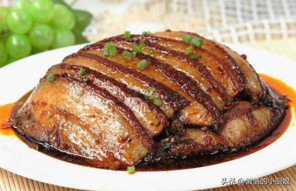 用5塊錢的五花肉這樣做梅菜扣肉，肥而不膩，瘦而不柴，實在是香