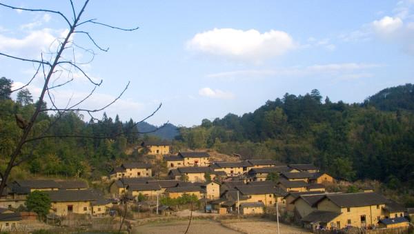 逃不出的大山 逃不出的大山