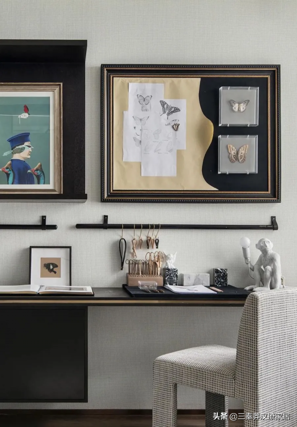 現代輕奢風，復古綠與復古紅的撞色，營造出奢華實用又摩登的美宅