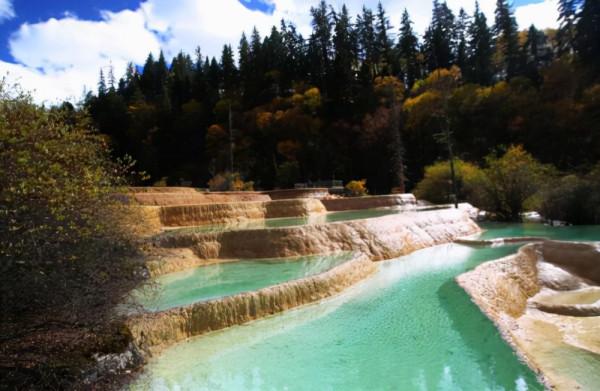 四川“神仙”景區，湛藍純淨的天空，熱情淳樸的藏民族，門票100