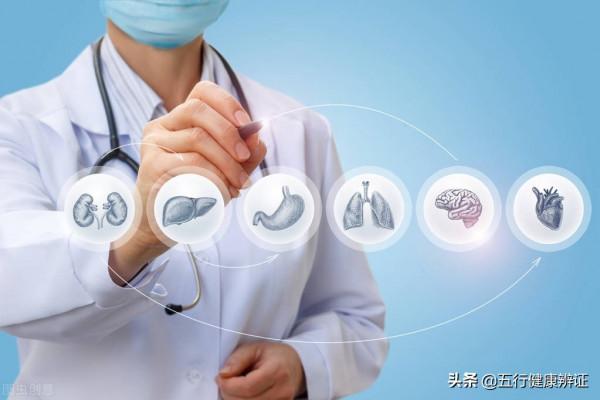 雙手顫抖好幾年！中醫：3件事，補氣血、益肝腎、潛鎮息風