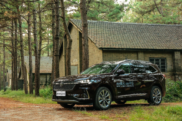 觀駕 | 運動轎跑別克威朗Pro的倔強:改“頭”換“面” 觀駕 | 運動轎跑別克威朗Pro的倔強:改“頭”換“面”