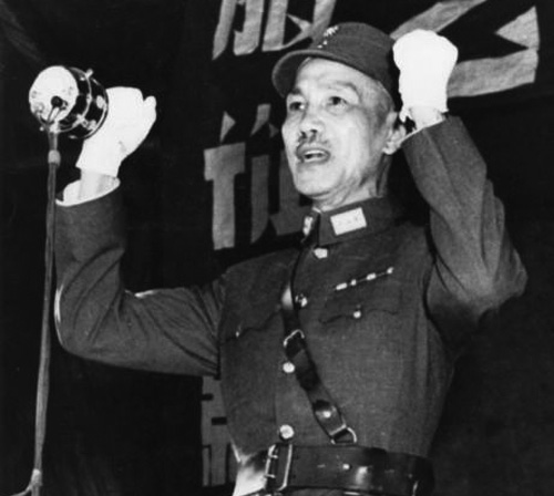 蔣介石總結抗戰的教訓，原來他什麼都知道，但就是管不了