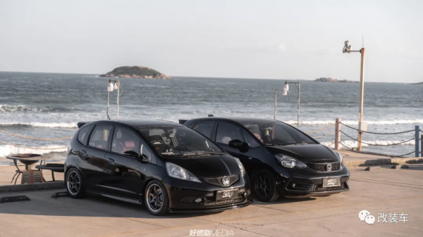 00後小姐姐也愛玩本田飛度，這個車系到底有什麼魔力？